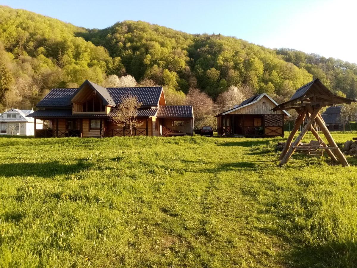 Садиба Федорчуків За Рікою Sheshory Esterno foto