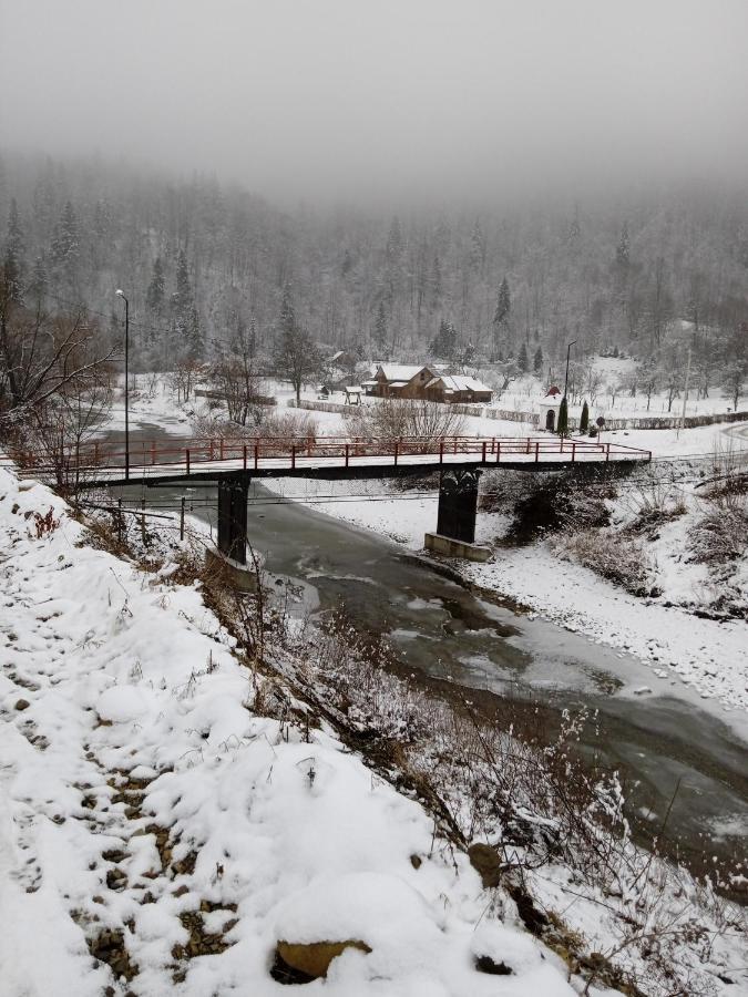 Садиба Федорчуків За Рікою Sheshory Esterno foto